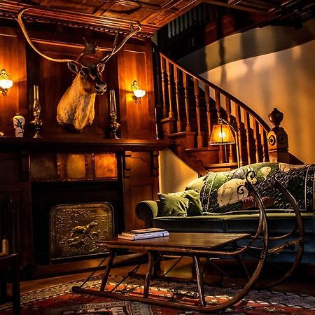 The Craftsman House Bed and Breakfast Bragg Creek Exteriör bild
