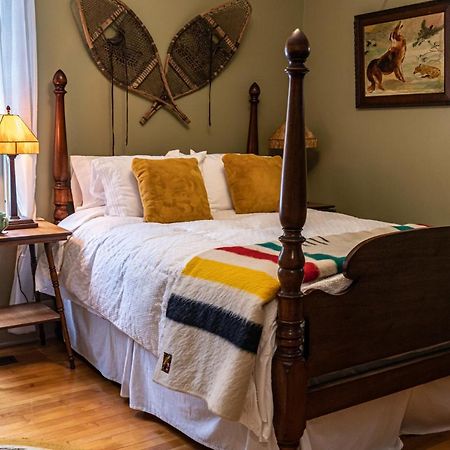 The Craftsman House Bed and Breakfast Bragg Creek Exteriör bild
