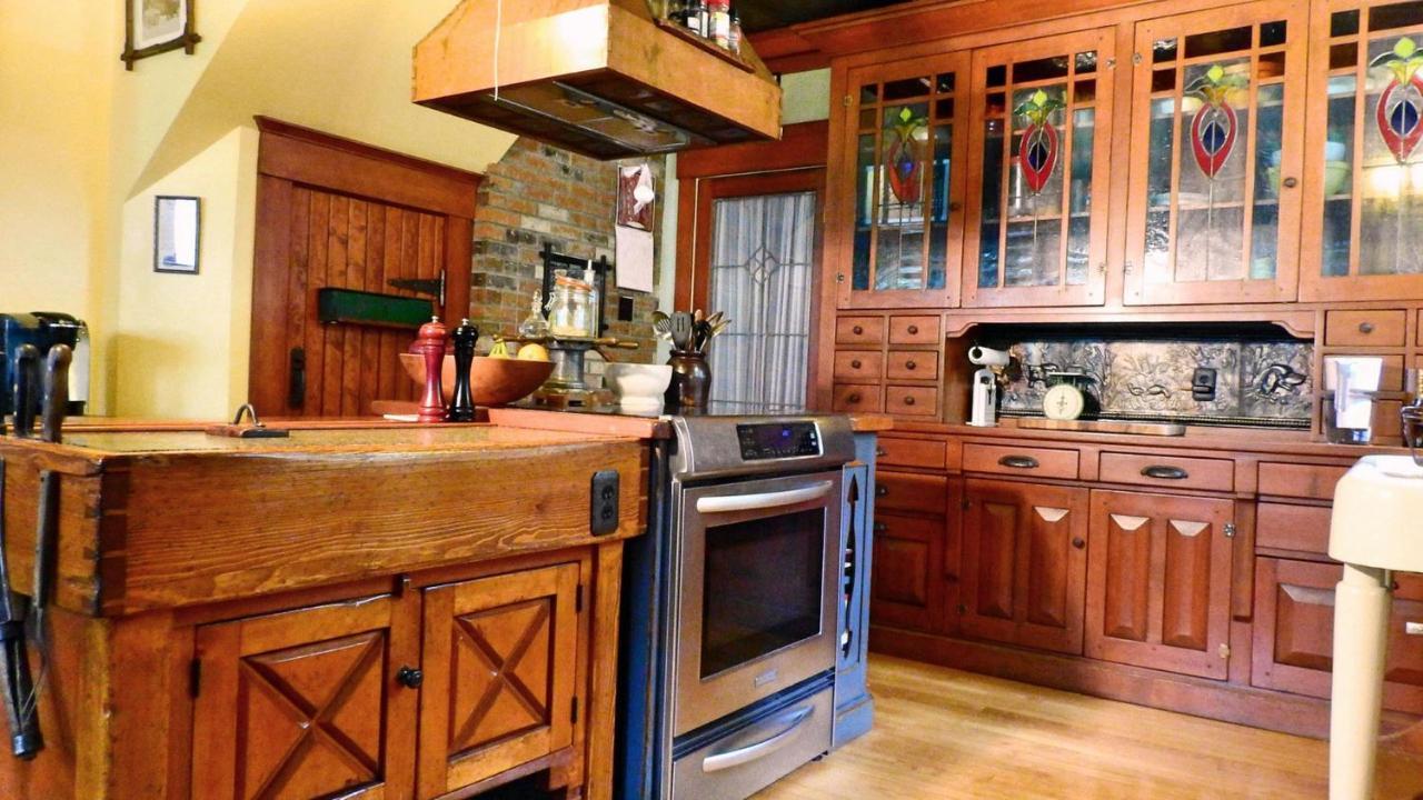 The Craftsman House Bed and Breakfast Bragg Creek Exteriör bild